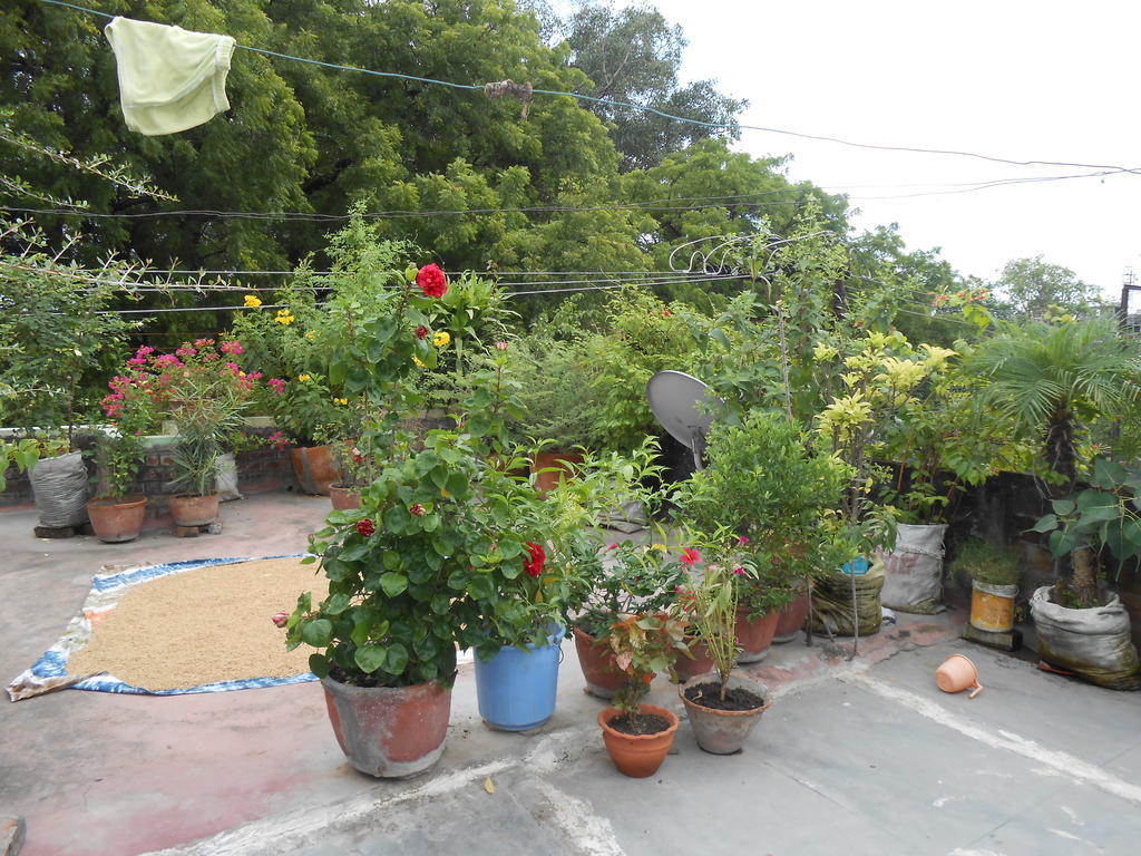 Maruti Guest House Varanasi Exterior photo